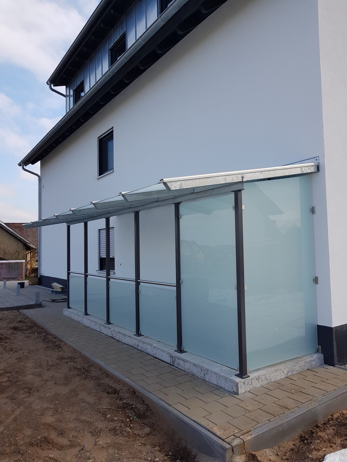 Überdachung aus Stahl für Terrasse und Balkon